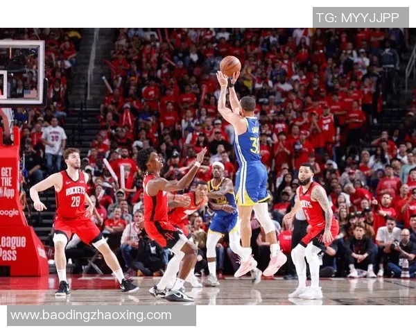 2005年NBA季后赛火箭与小牛的激烈对决回顾与精彩瞬间分析